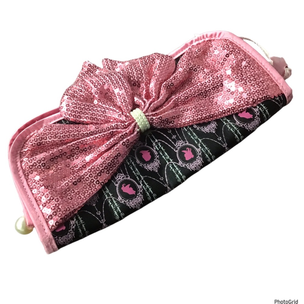 Disney princess bow wallet NWT